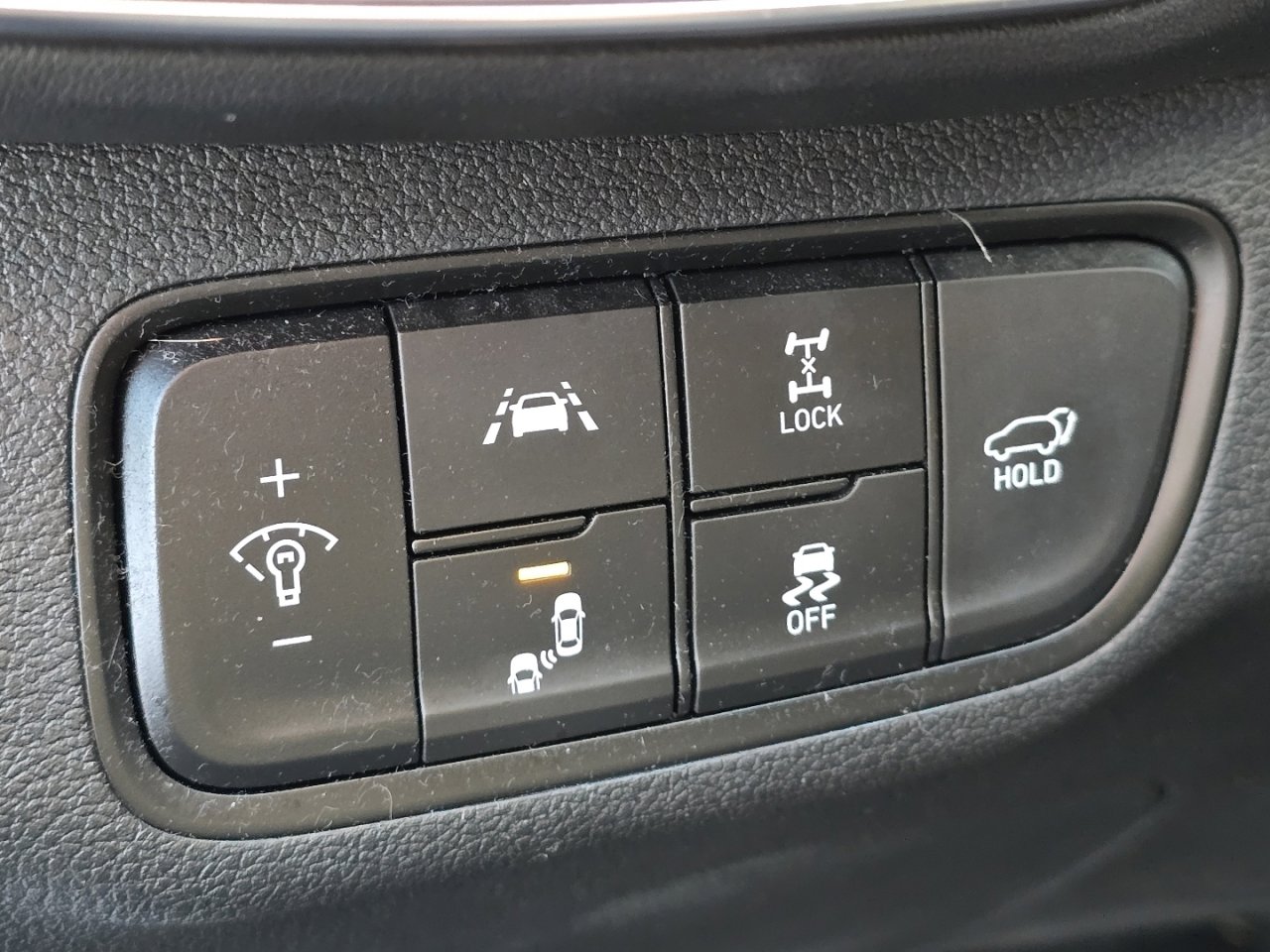 Used 2020 Hyundai Santa Fe SEL w/ Convenience Package image 26