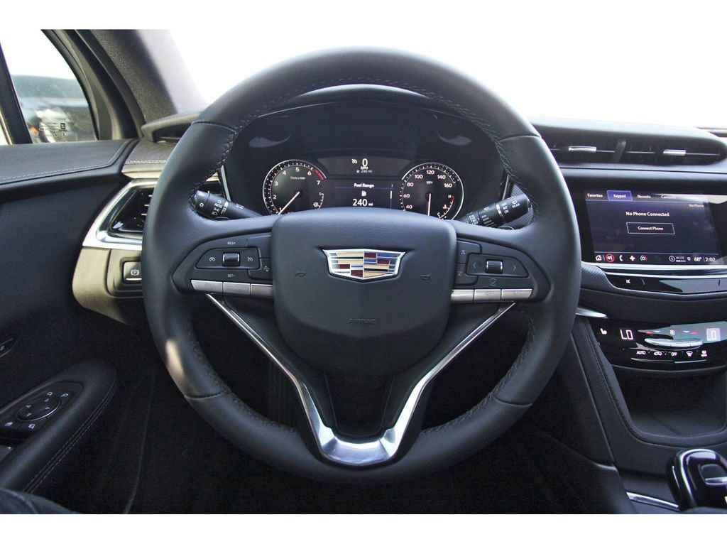 New 2025 Cadillac XT6 Luxury AWD/4WD image 14