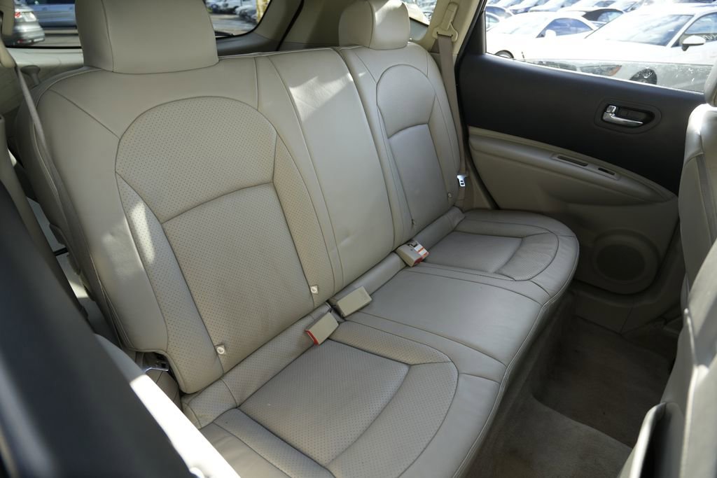 Used 2008 Nissan Rogue SL w/ Premium Pkg image 25