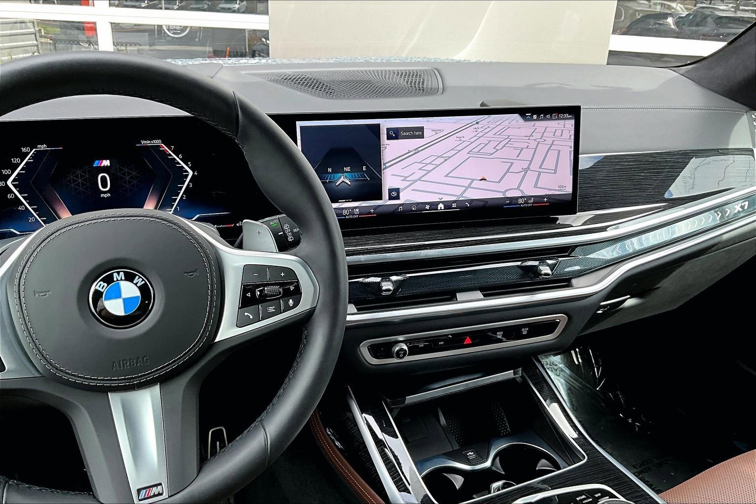 Used 2025 BMW X7 xDrive40i w/ M Sport Package image 6