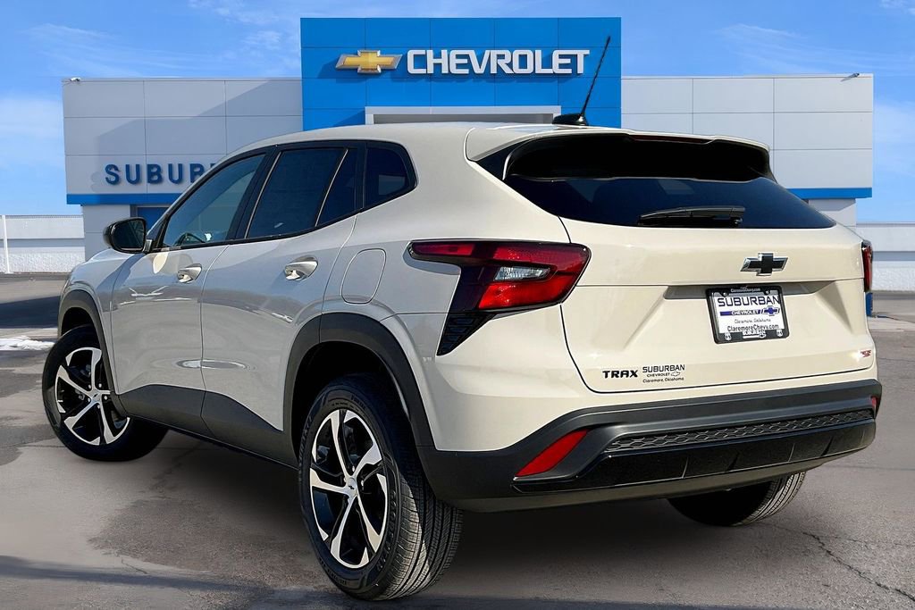 New 2026 Chevrolet Trax RS image 3