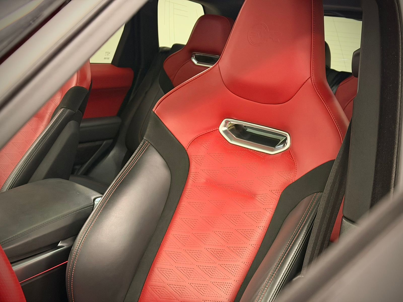 Used 2022 Land Rover Range Rover Sport SVR image 20