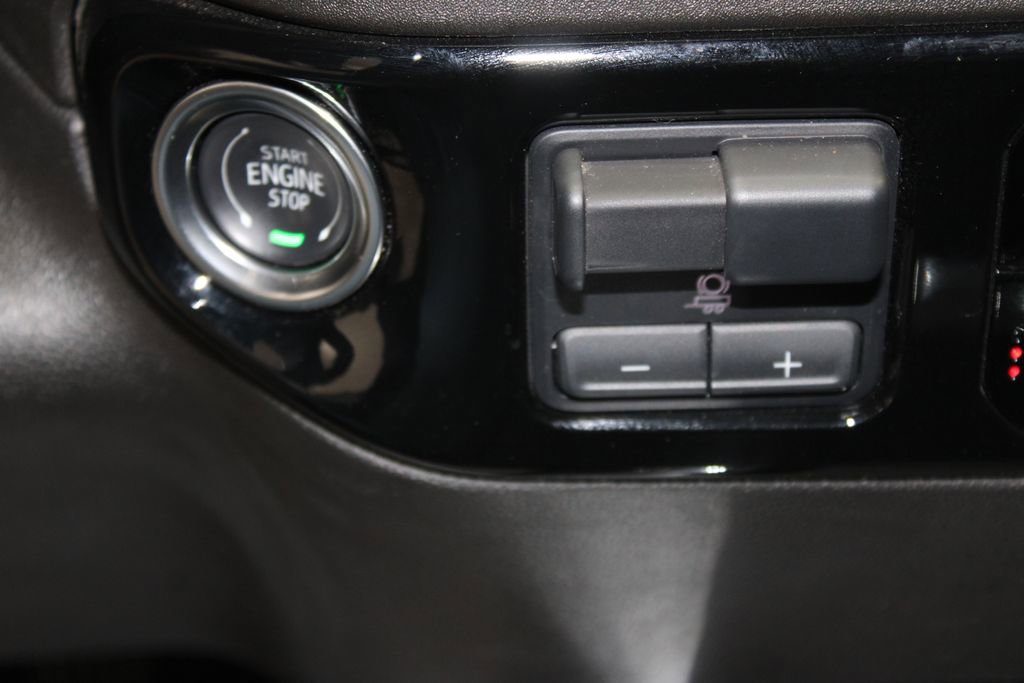 Used 2024 Chevrolet Silverado 3500 LT w/ Convenience Package image 45