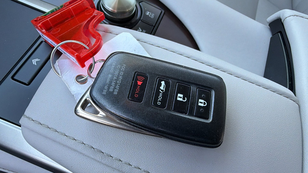 Used 2020 Lexus RX 450h AWD w/ Premium Package image 29