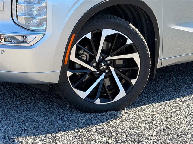 Used 2023 Mitsubishi Outlander SEL image 31