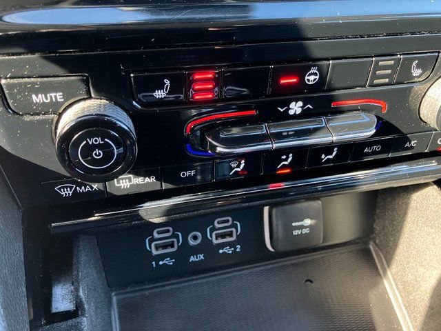 Used 2022 Jeep Grand Cherokee Laredo w/ Luxury Tech Group I image 15