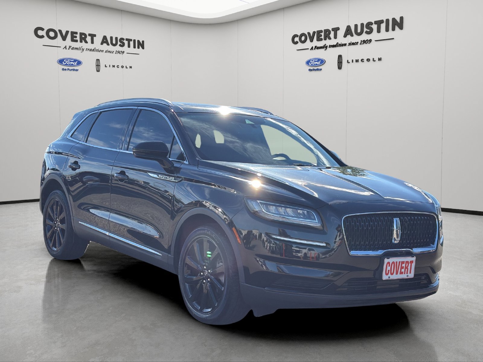 Used 2023 Lincoln Nautilus Reserve w/ Monochromatic Package AWD/4WD image 7