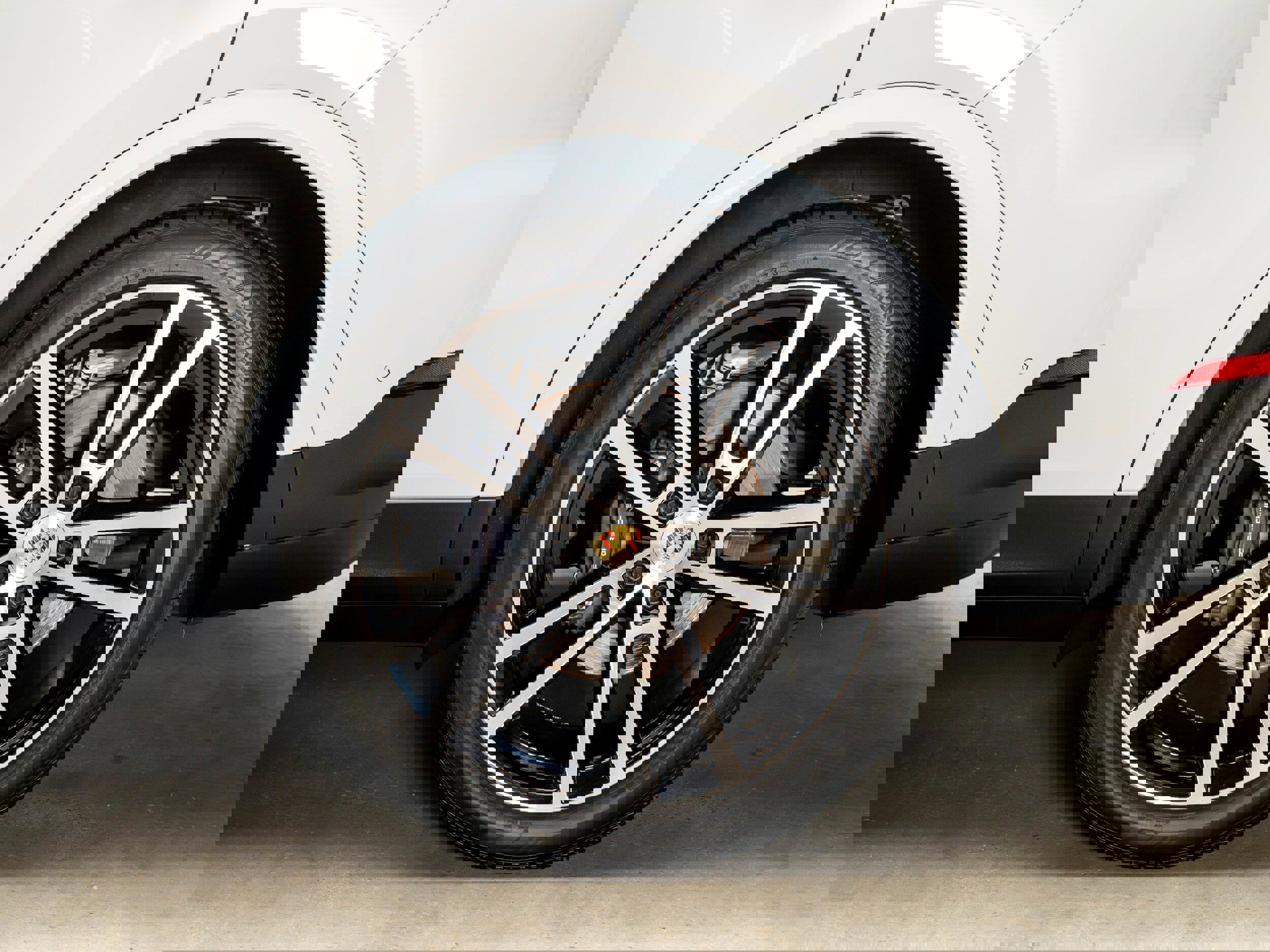 Certified 2024 Porsche Cayenne Coupe image 18