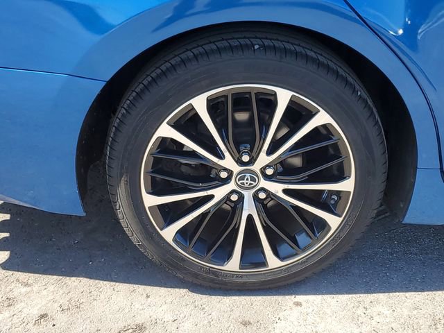 Used 2019 Toyota Camry SE image 5