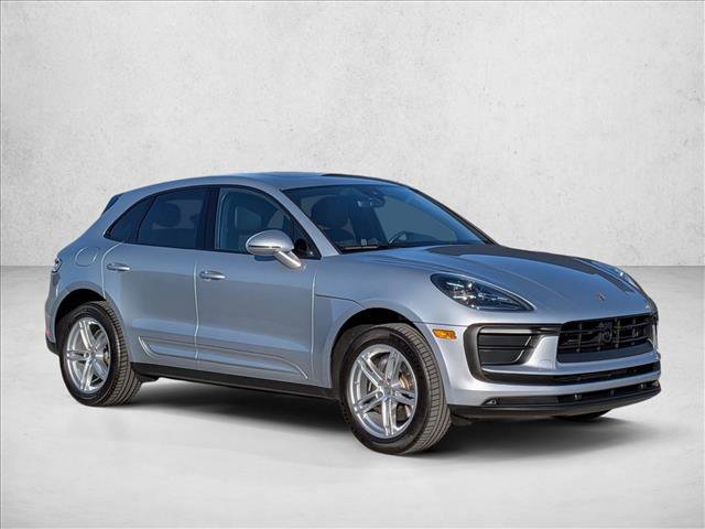 Certified 2025 Porsche Macan Turbo image 7