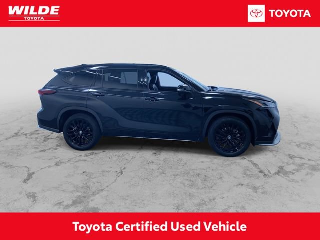 Certified 2025 Toyota Highlander XSE AWD/4WD image 2