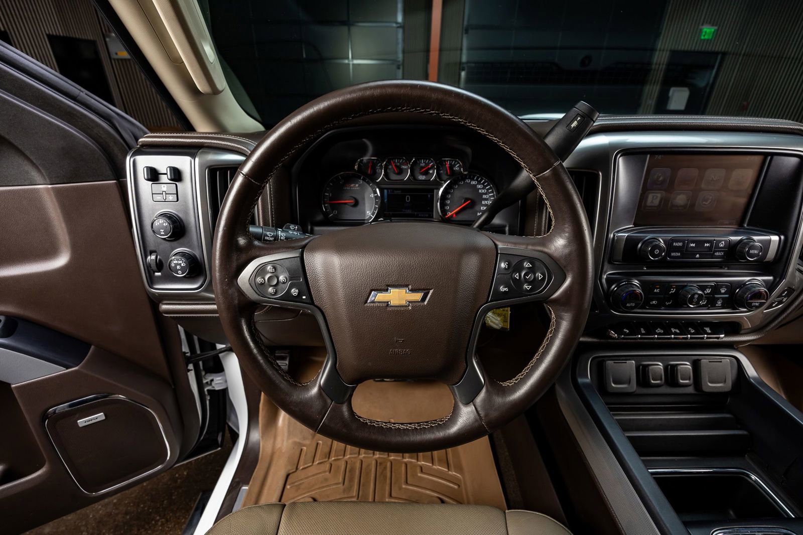 Used 2015 Chevrolet Silverado 2500 LTZ w/ LTZ Plus Package AWD/4WD image 15