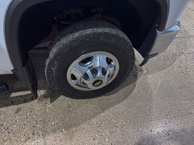 Used 2022 Chevrolet Silverado 3500 LT w/ Texas Edition image 28