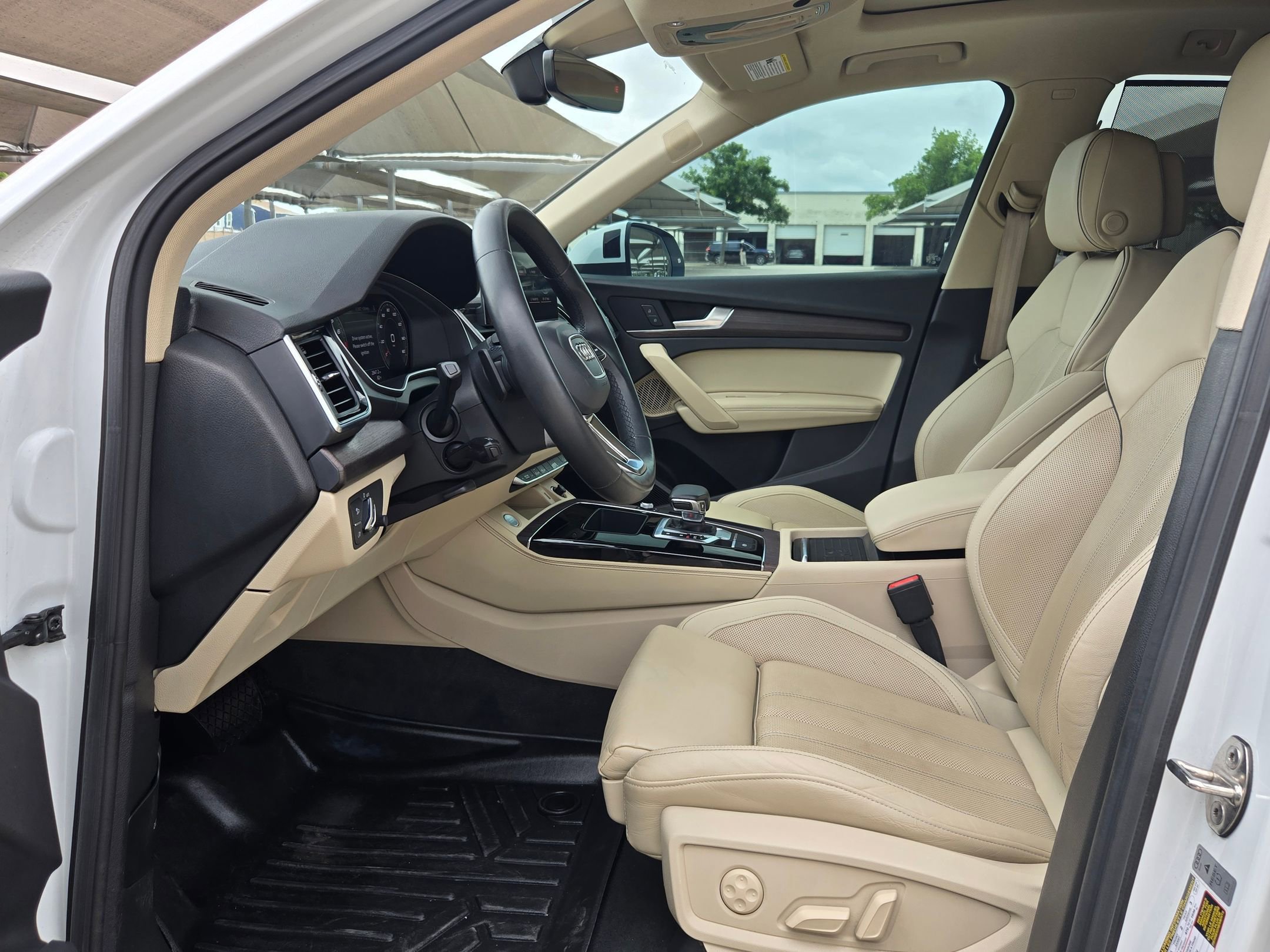 Used 2021 Audi Q5 2.0T Premium Plus w/ Premium Plus Package AWD/4WD image 10