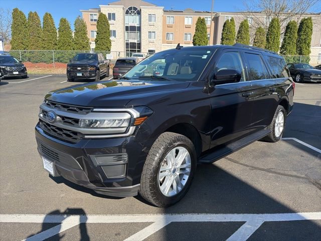 Used 2024 Ford Expedition Max XLT AWD/4WD image 3