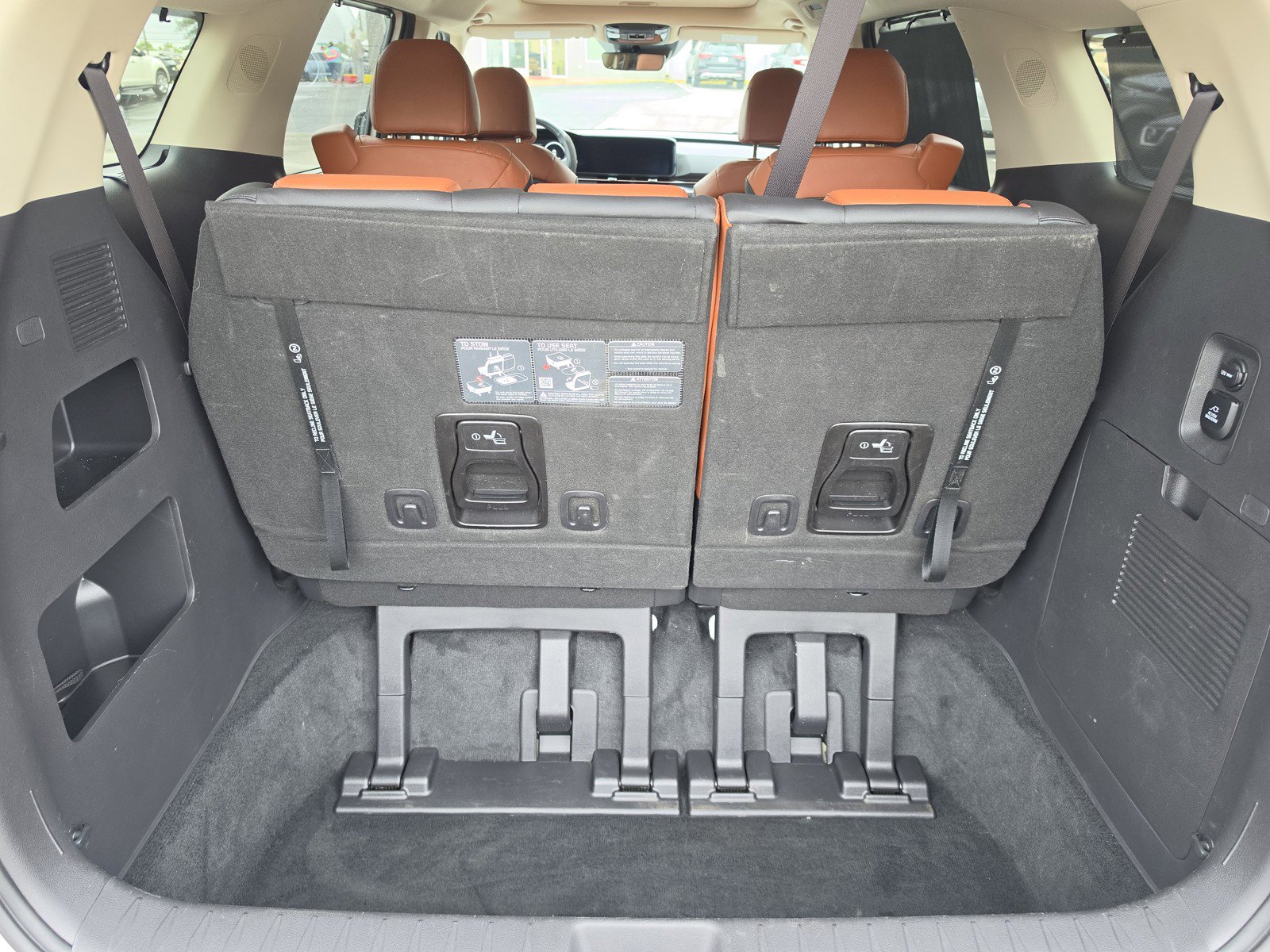 Used 2024 Kia Carnival SX Prestige FWD image 13