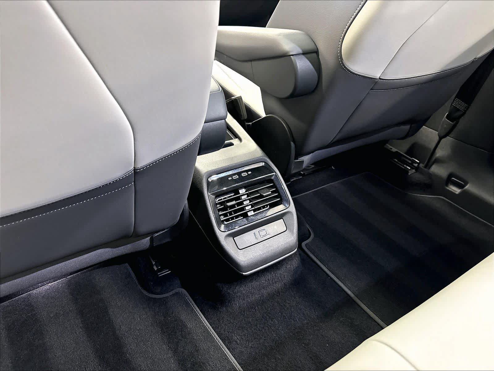 Used 2022 Volkswagen ID.4 Pro S RWD image 13
