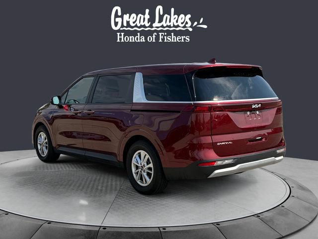 Used 2023 Kia Carnival LX FWD image 3