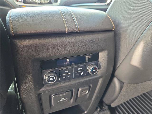 Used 2020 Chevrolet Traverse Premier FWD image 14