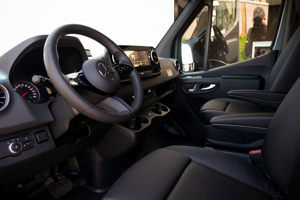 New 2025 Mercedes-Benz Sprinter 2500 image 26