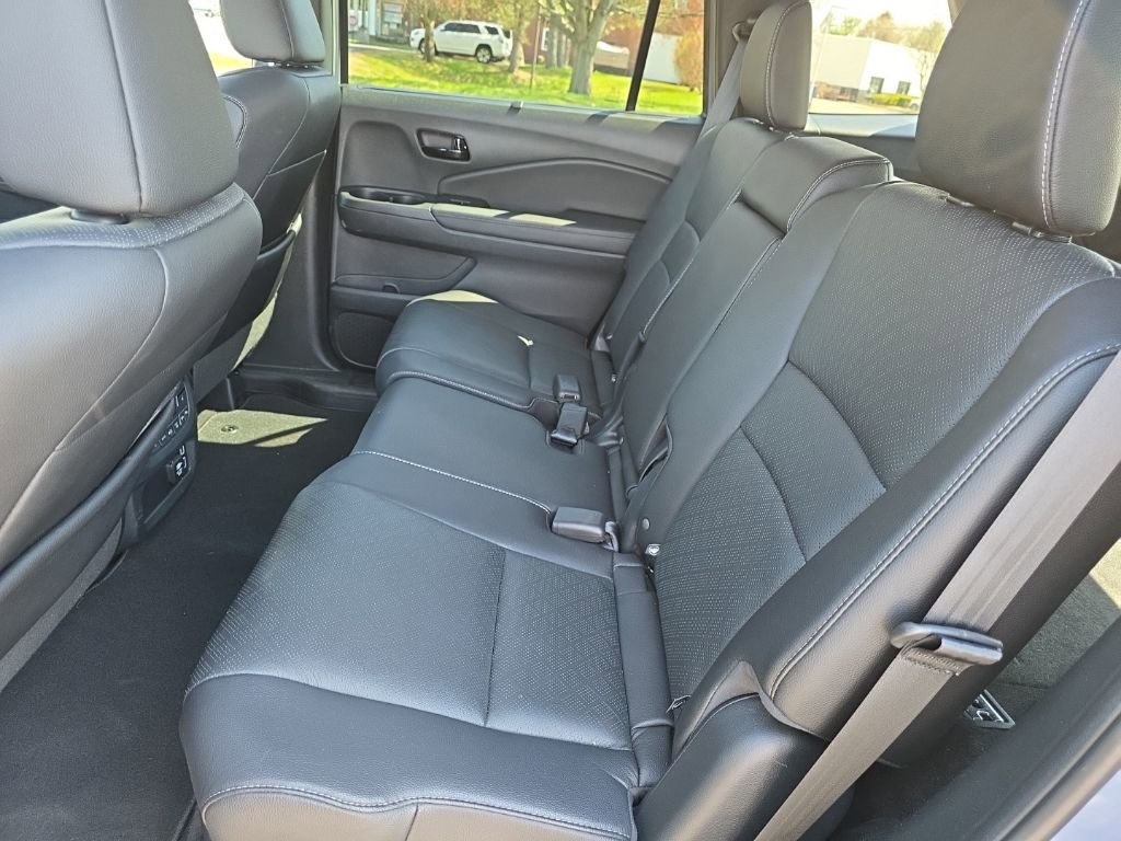 Used 2023 Honda Passport Elite image 24