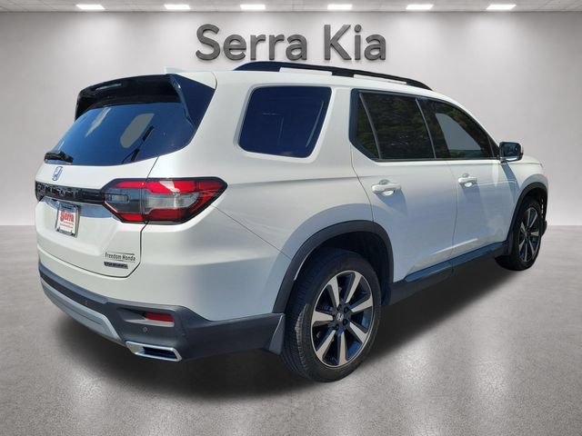Used 2025 Honda Pilot Touring image 5