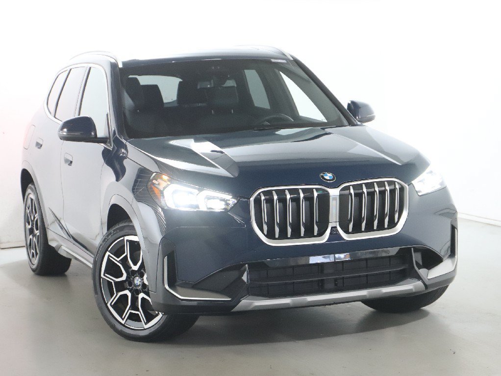 Used 2026 BMW X1 xDrive28i AWD/4WD image 2
