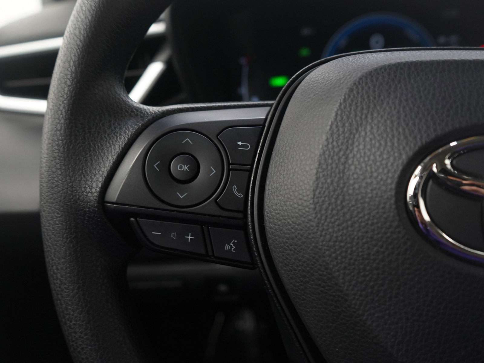 Used 2026 Toyota Corolla LE FWD image 22