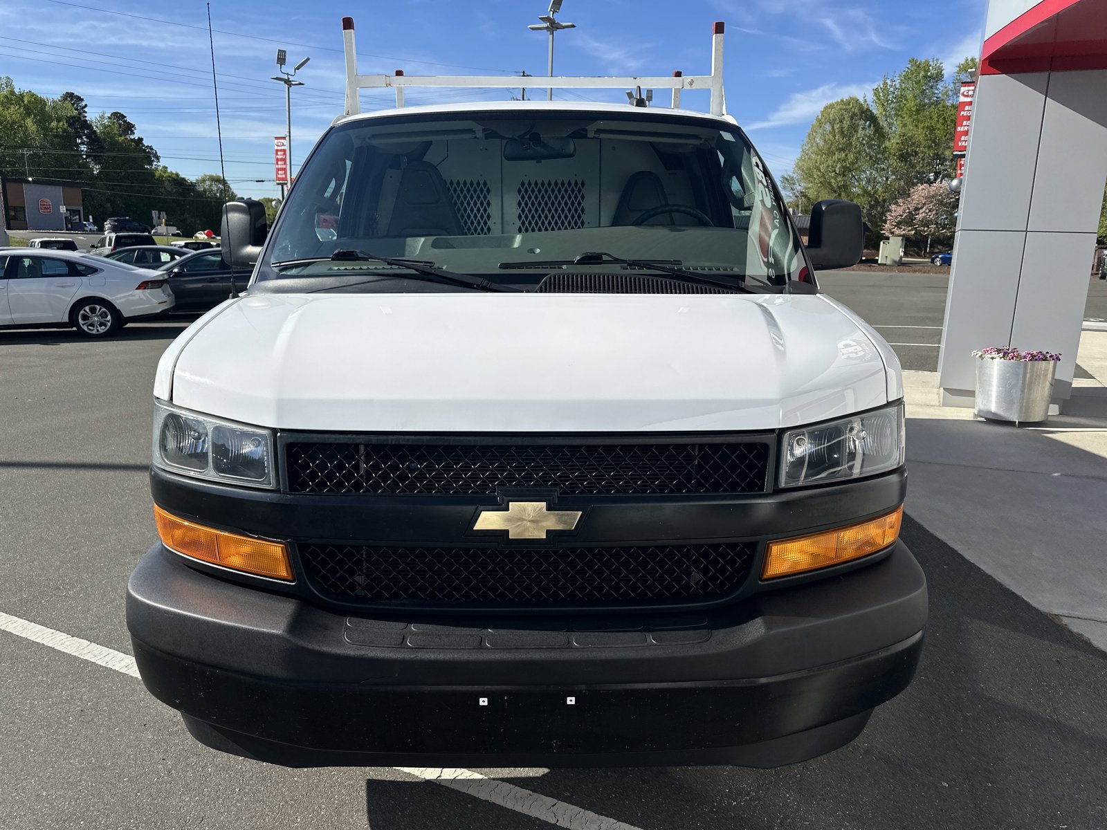 Used 2023 Chevrolet Express 2500 RWD image 3