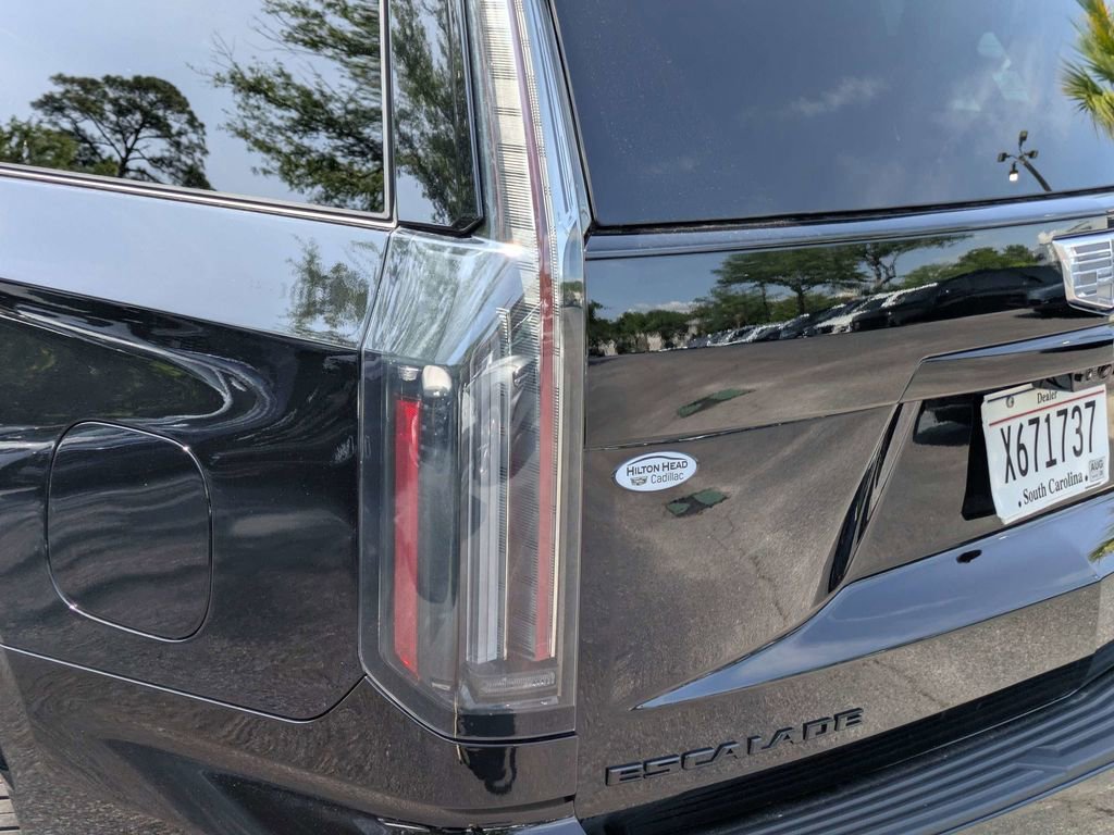 Certified 2026 Cadillac Escalade Sport w/ LPO, ONYX Package AWD/4WD image 14