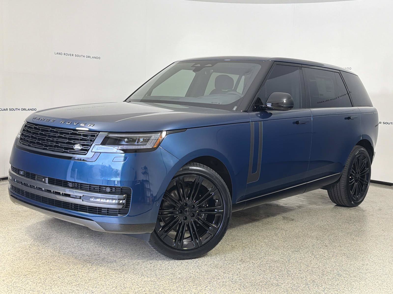 New 2026 Land Rover Range Rover Long Wheelbase SE