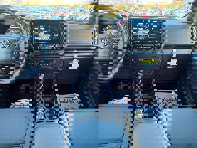 New 2026 Nissan Frontier SV w/ SV Convenience Package image 25