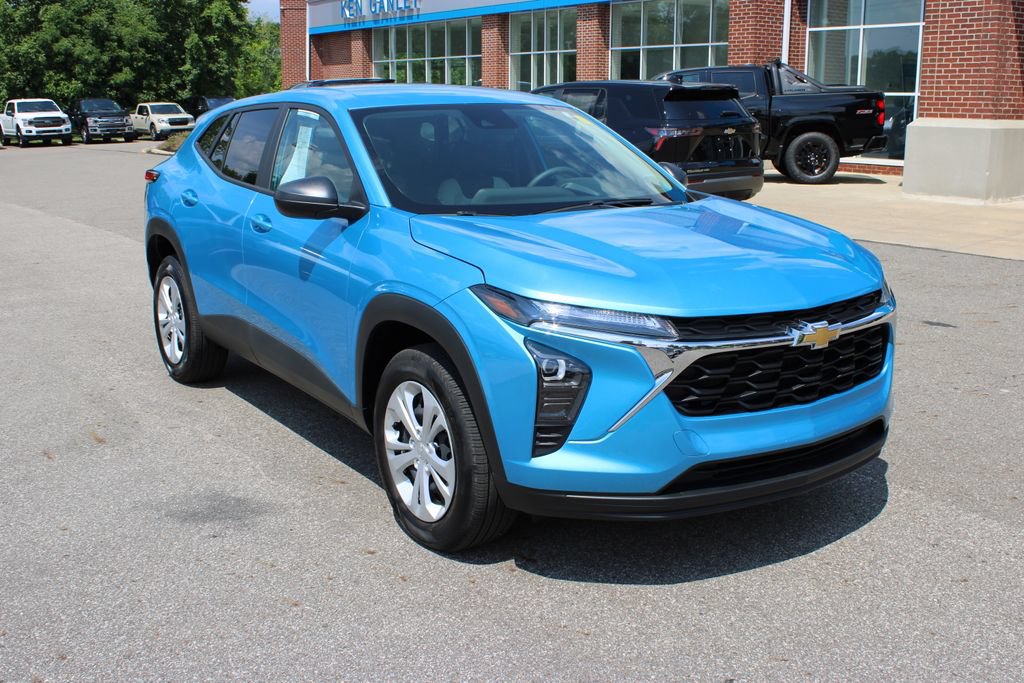 Certified 2025 Chevrolet Trax LS FWD video 2