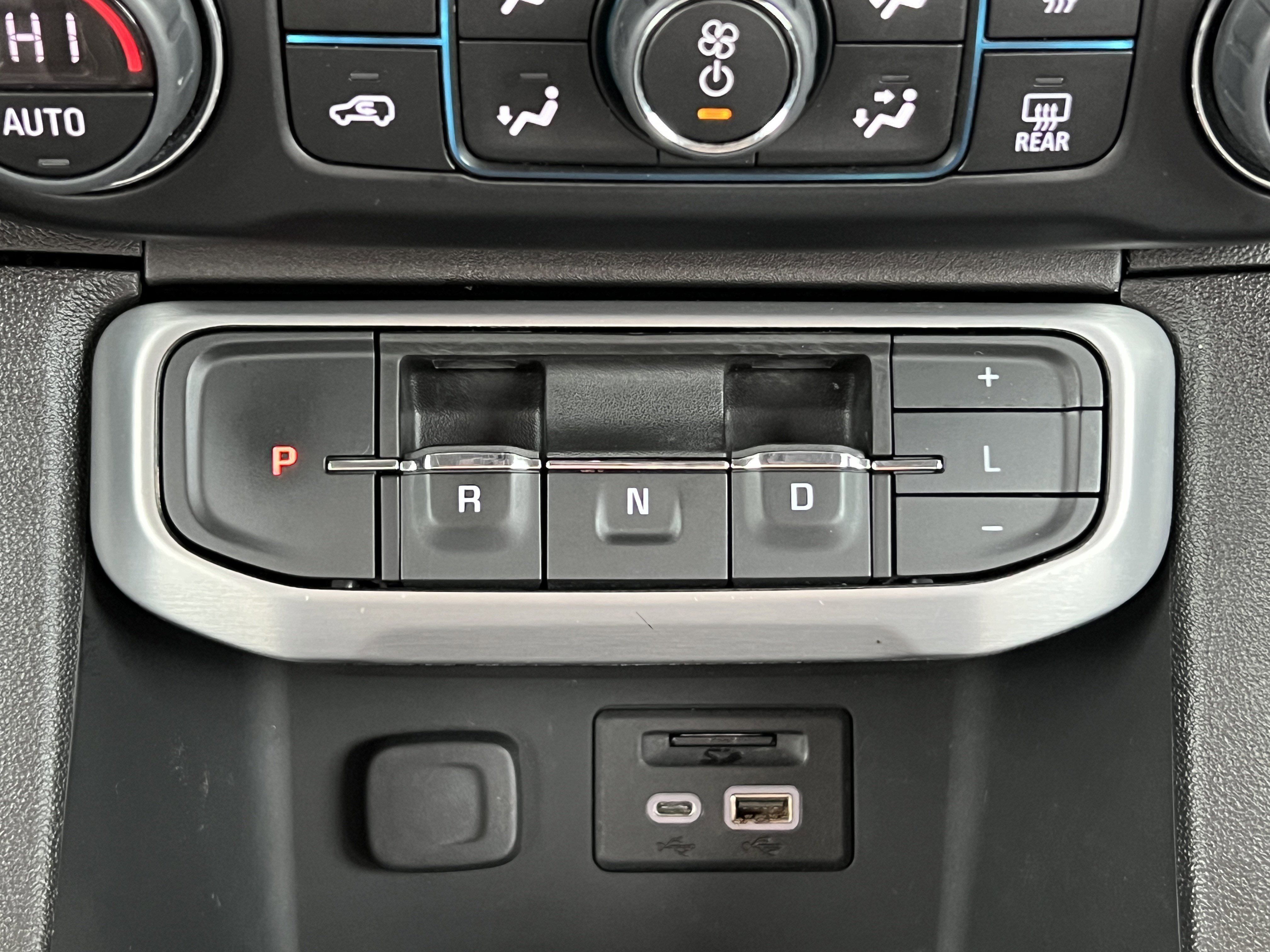Used 2023 GMC Acadia SLT AWD/4WD image 34