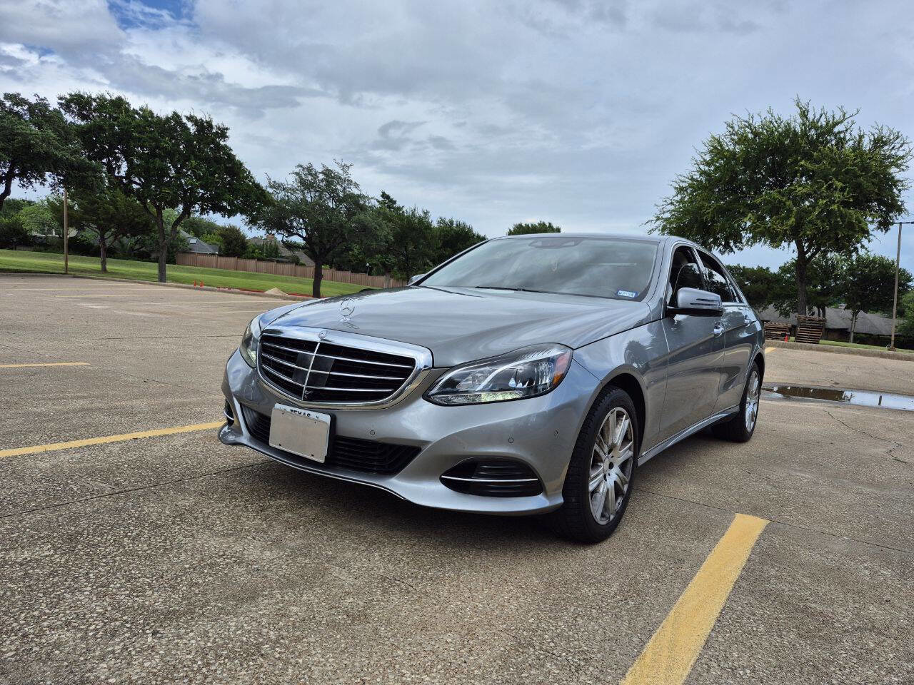 Used 2014 Mercedes-Benz E 350 Sedan image 3