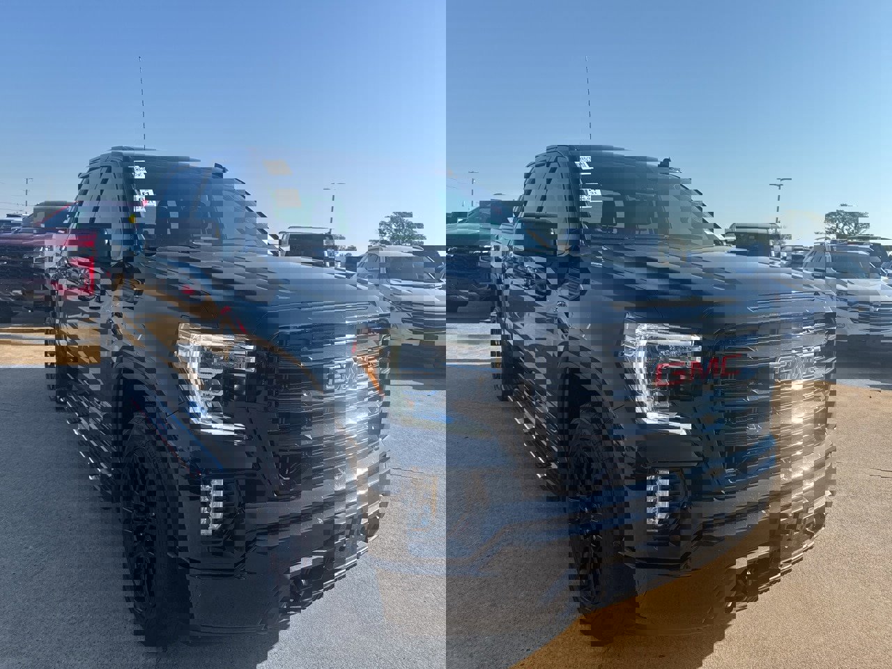 Used 2021 GMC Sierra 1500 Elevation image 1