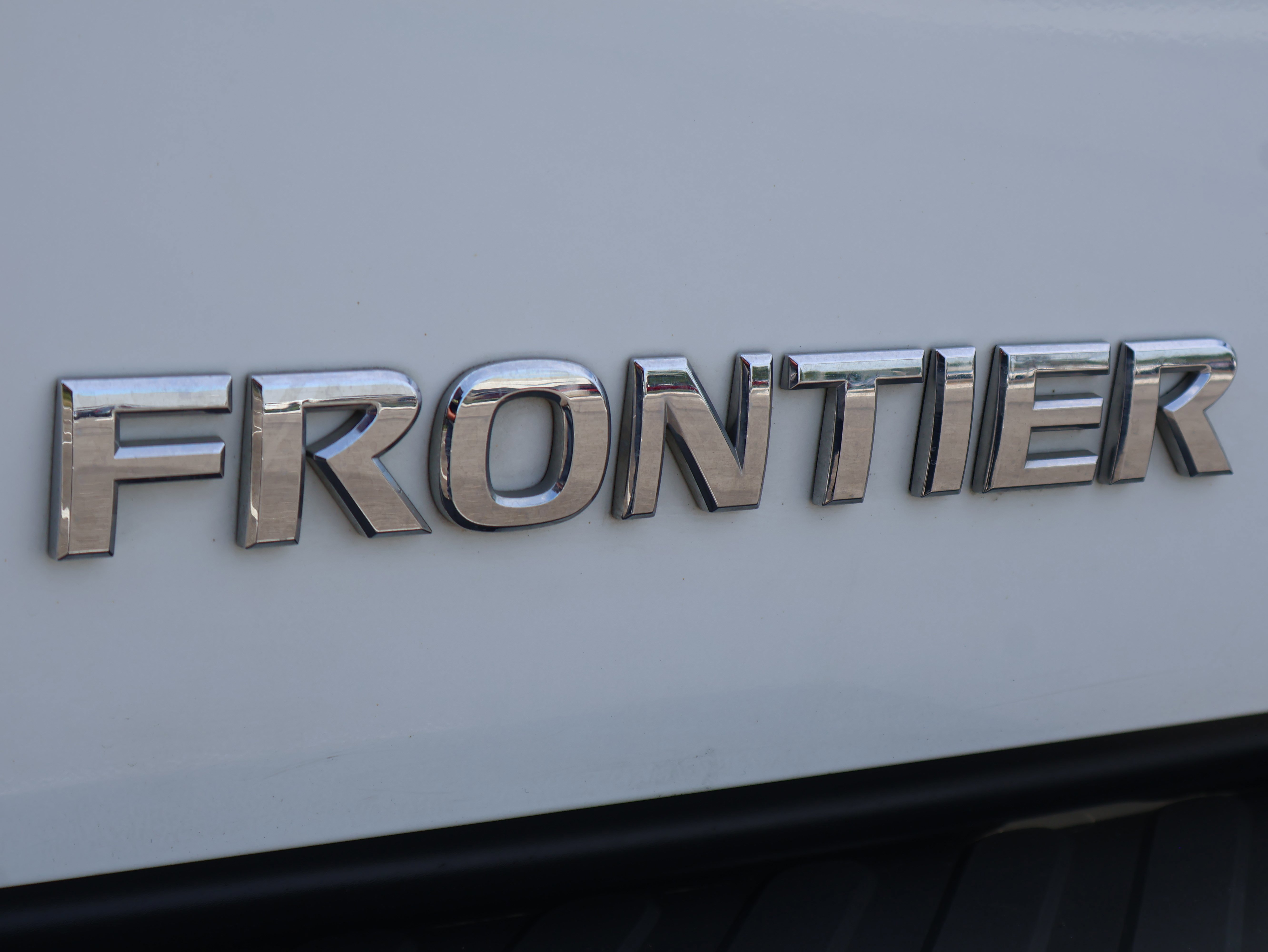 Used 2017 Nissan Frontier SV image 20