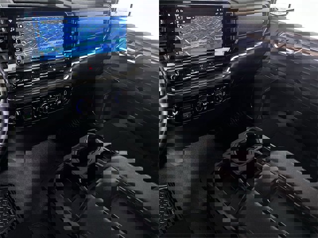 Used 2025 Chevrolet Silverado 1500 LT image 36