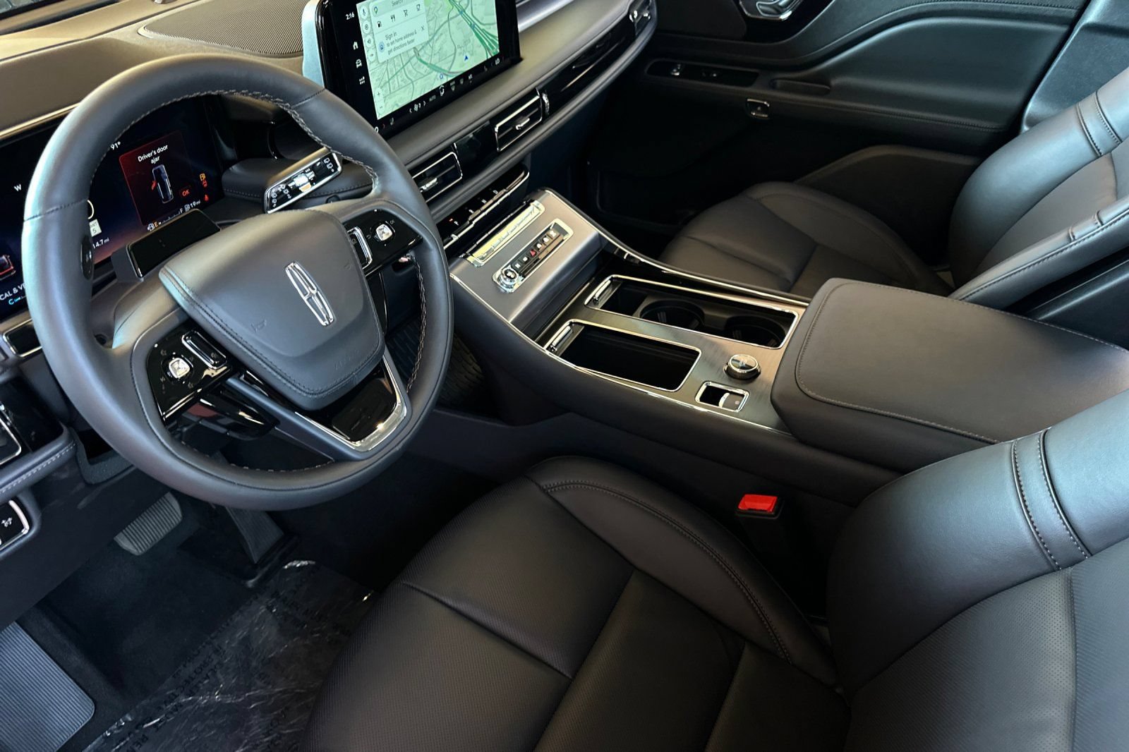 New 2026 Lincoln Aviator 2WD w/ Jet Appearance Package image 9