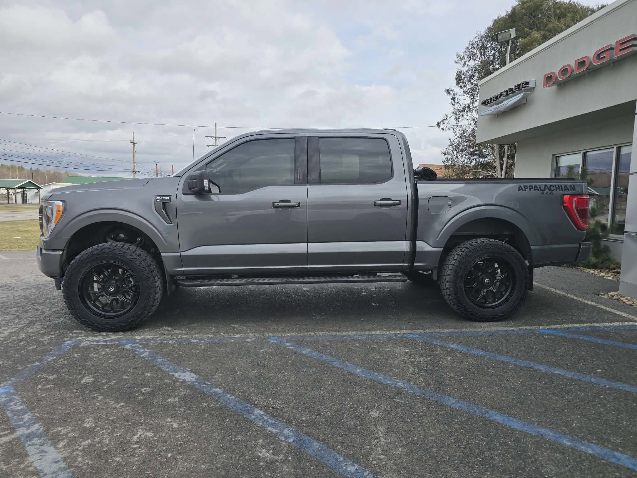 Used 2022 Ford F150 XLT w/ Equipment Group 302A High image 6