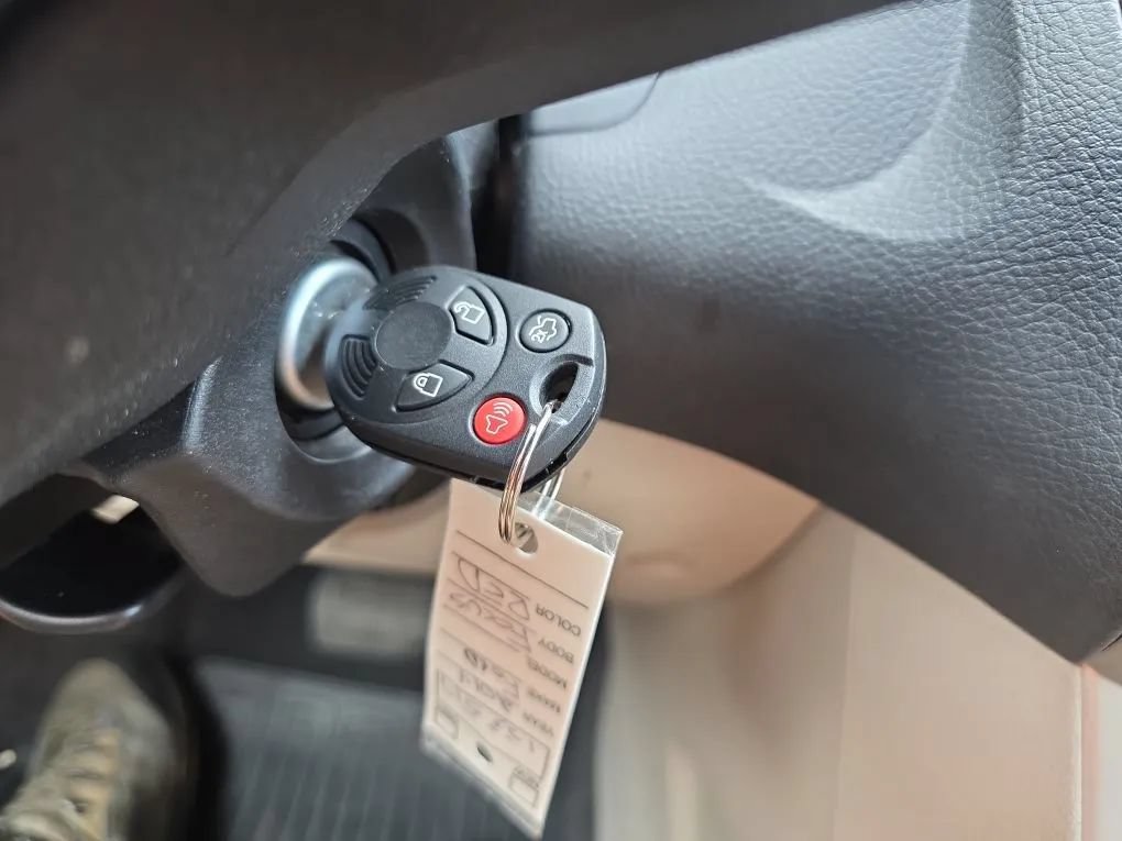Used 2014 Ford Focus SE w/ SE Winter Package FWD image 23