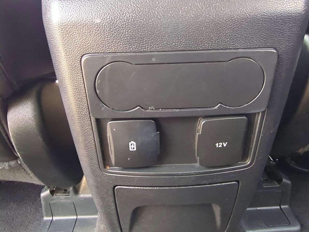 Used 2024 Ford Explorer XLT w/ Equipment Group 202A RWD image 20