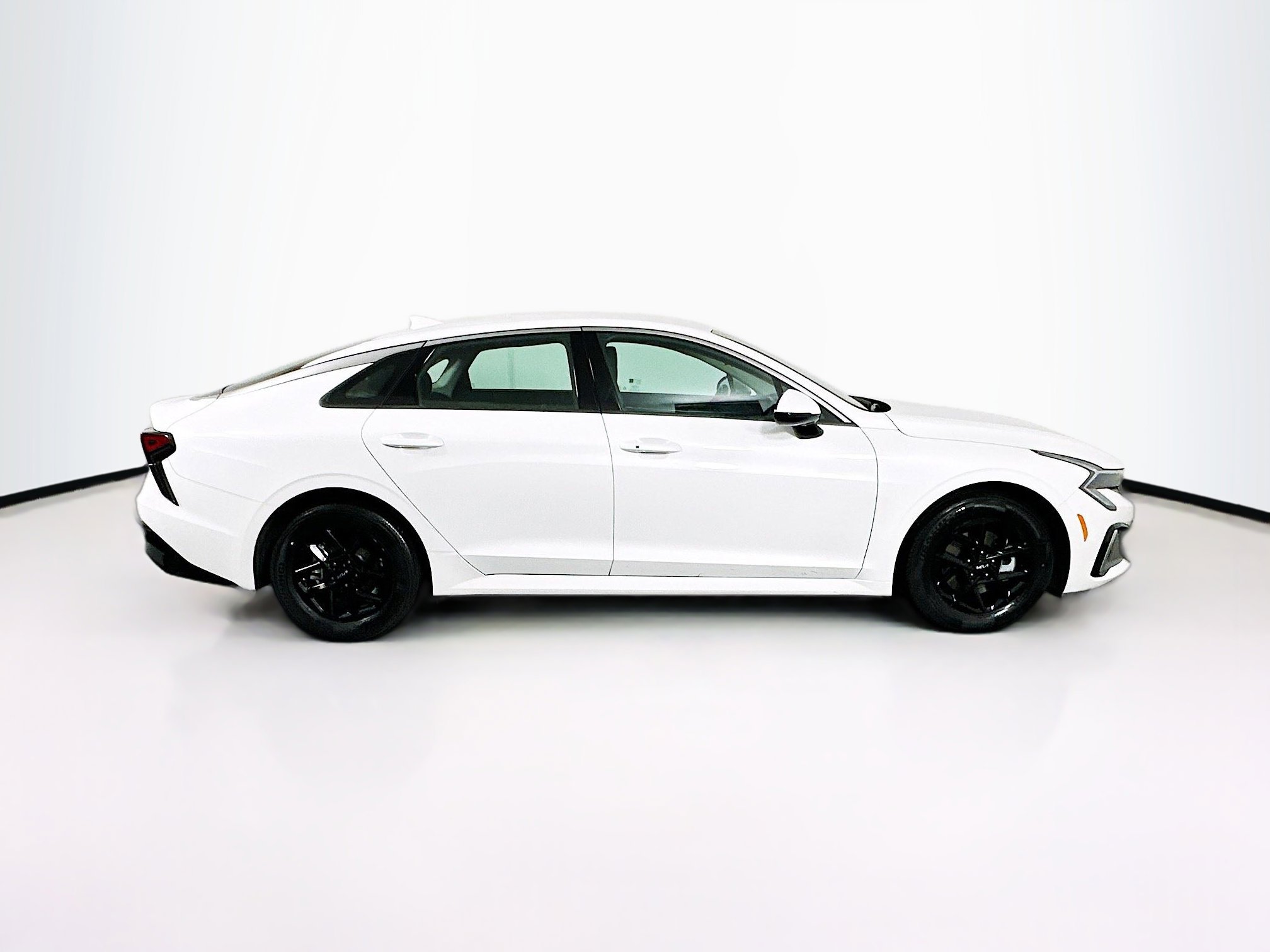 Used 2025 Kia K5 LXS image 10