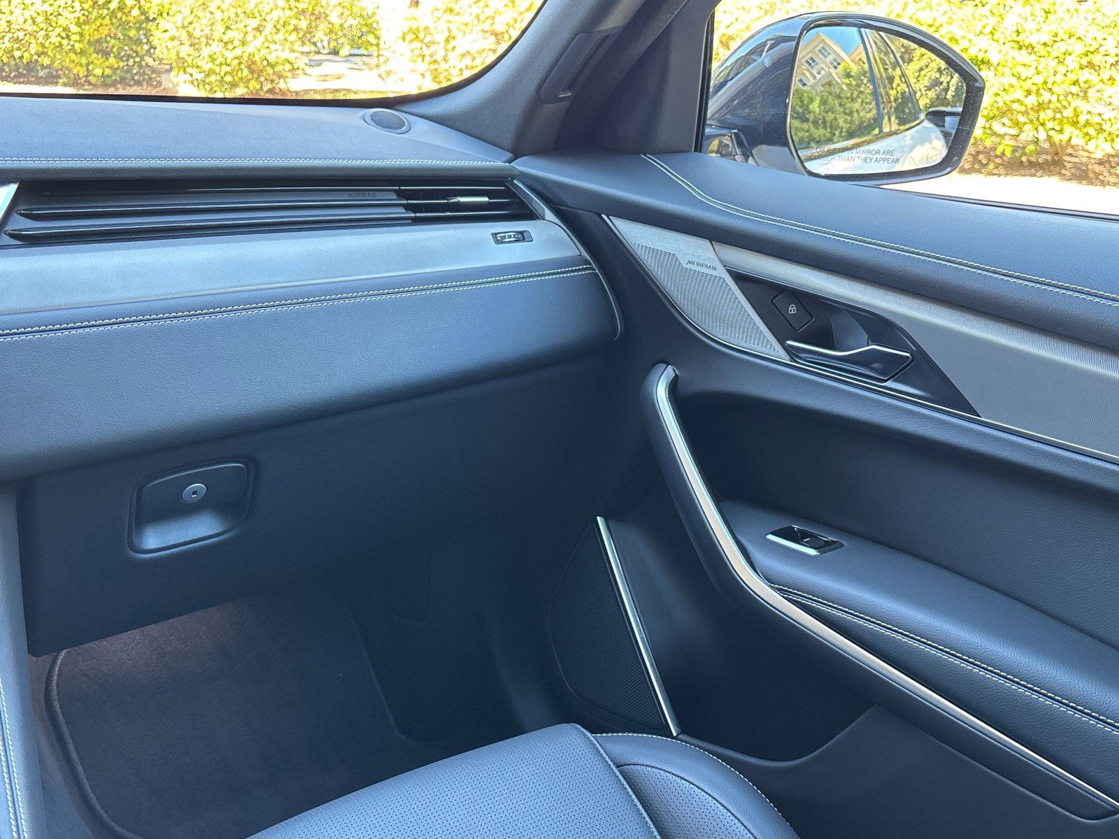 Used 2026 Jaguar F-PACE R-Dynamic S image 29