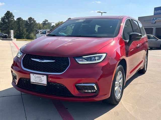 New 2026 Chrysler Pacifica Select FWD image 4