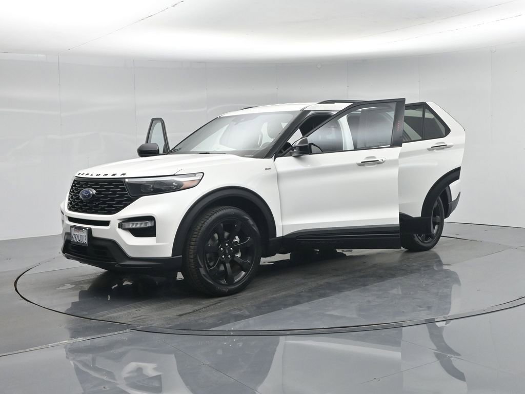 Used 2023 Ford Explorer ST-Line w/ Class IV Trailer Tow Package image 33