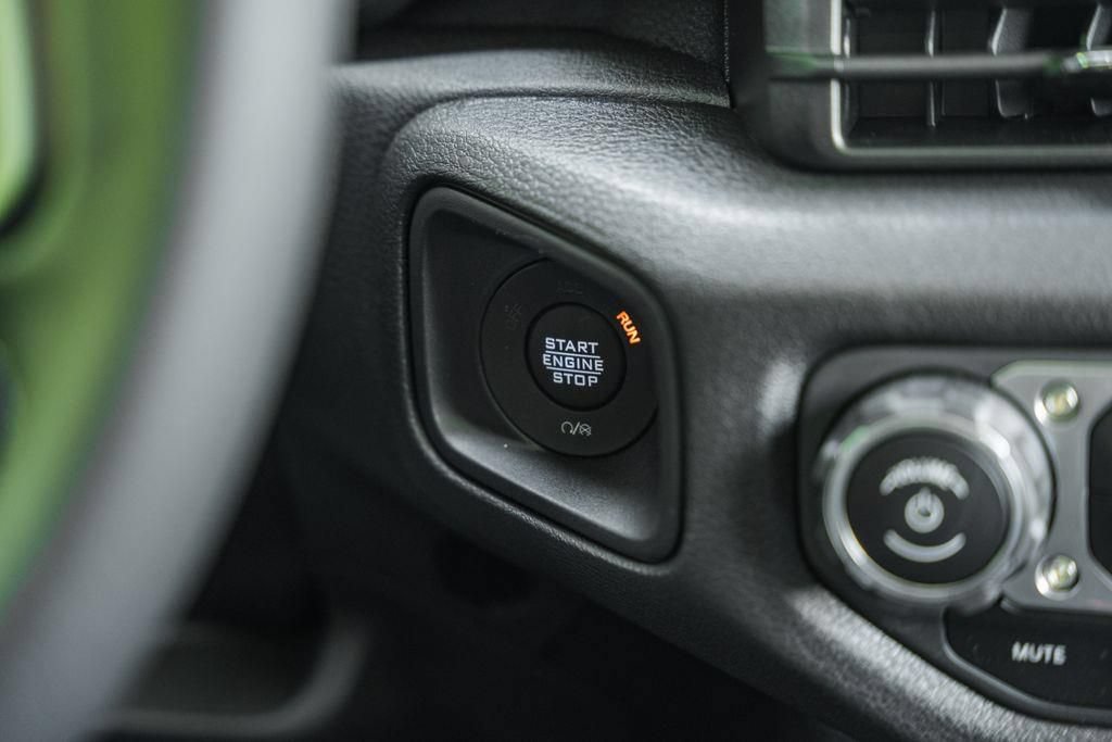 New 2025 Jeep Gladiator Sport AWD/4WD image 27