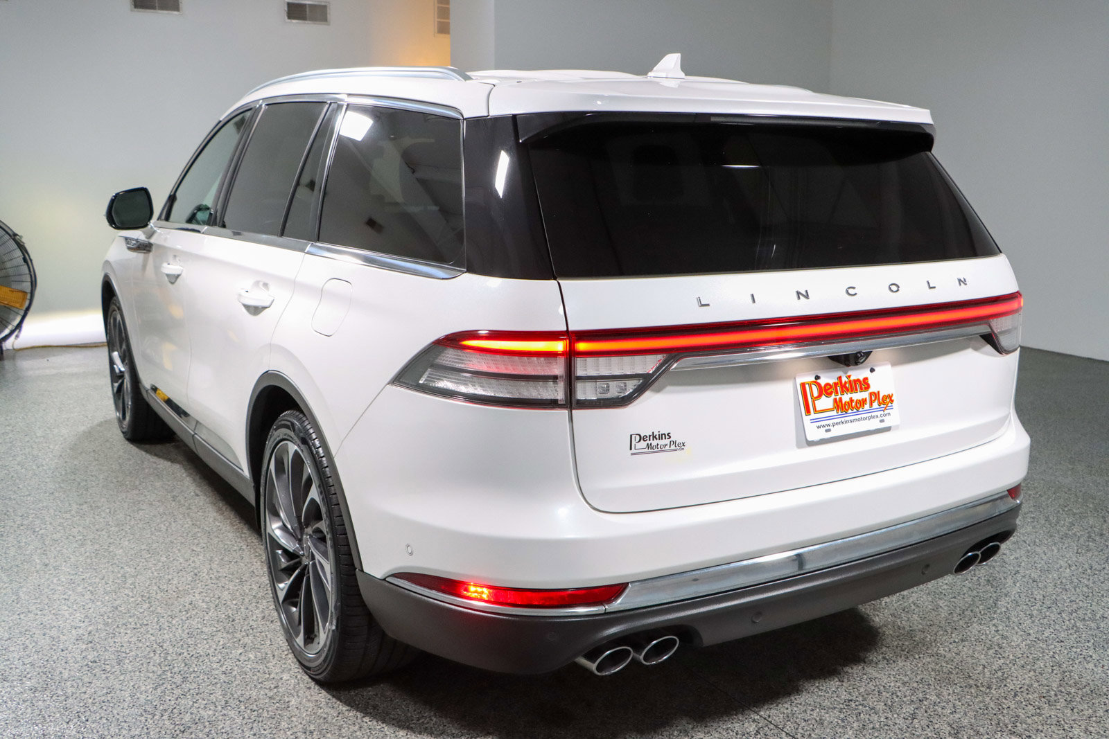 Used 2021 Lincoln Aviator Reserve w/ Equipment Group 201A image 9