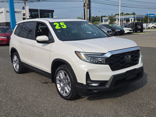 Certified 2025 Honda Passport EX-L image 2
