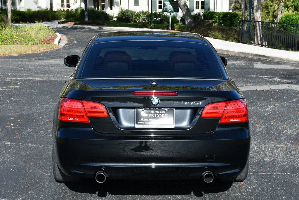 Used 2011 BMW 335i Convertible image 6